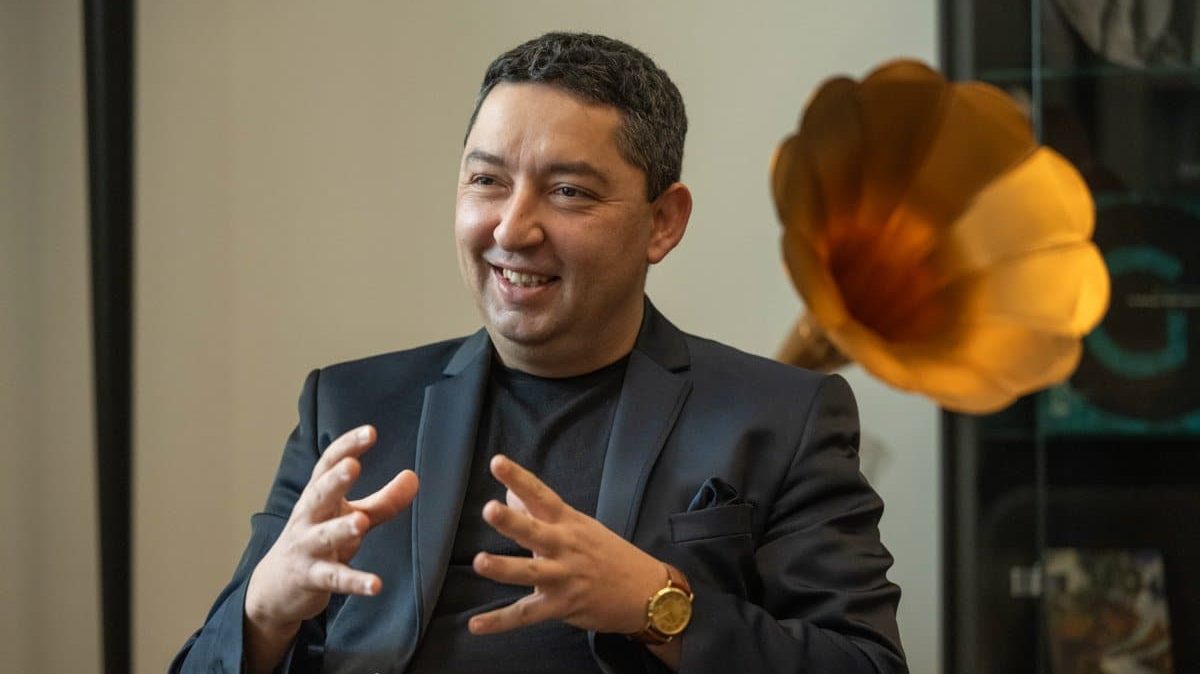 20260105_mma_irodahaz_balog_jozsef_zongorarmuvesz_interju-21-e1768811807828 20260105_mma_irodahaz_balog_jozsef_zongorarmuvesz_interju-21-e1768811807828